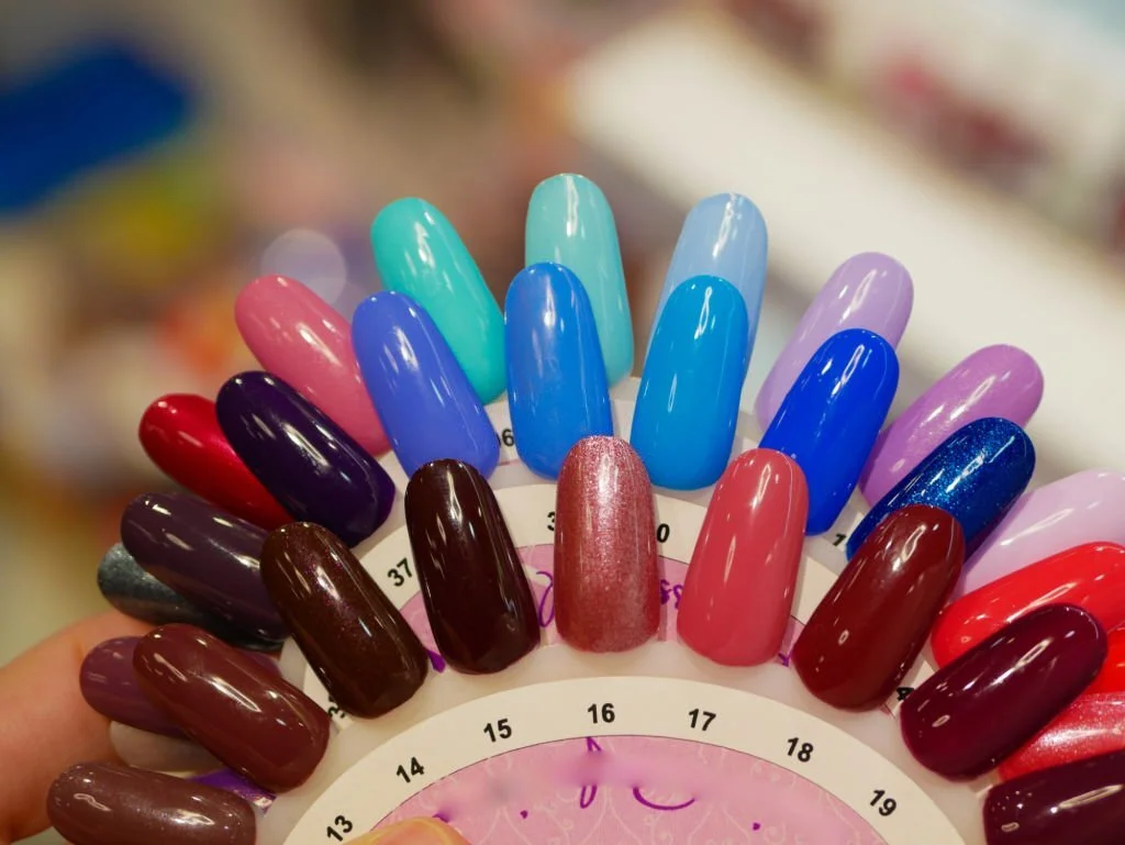 avantages faux ongles 
