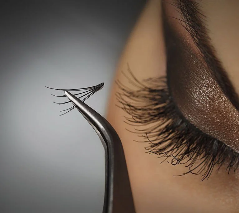 faux cils